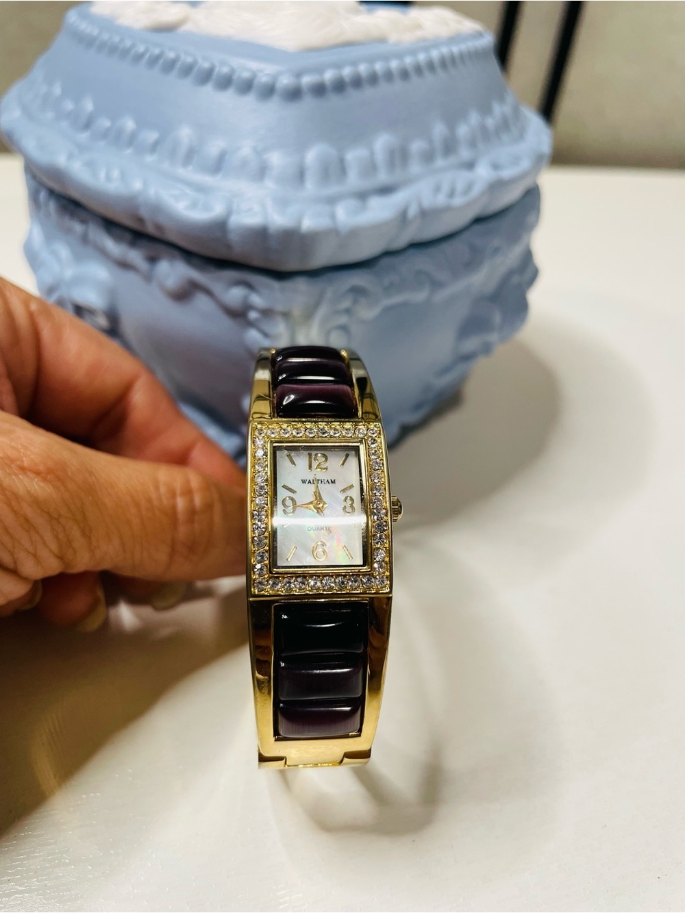 Vintage Waltham Women’s Gold-Tone Cuff Watch, Purple inlays & Crystal Bezel - Picture 3 of 9